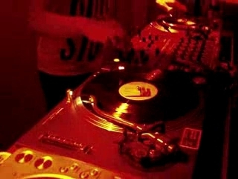 FranckCKirk Avenue Lounge