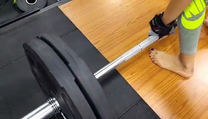 Shocking Samantha lifting more than 100 kgs