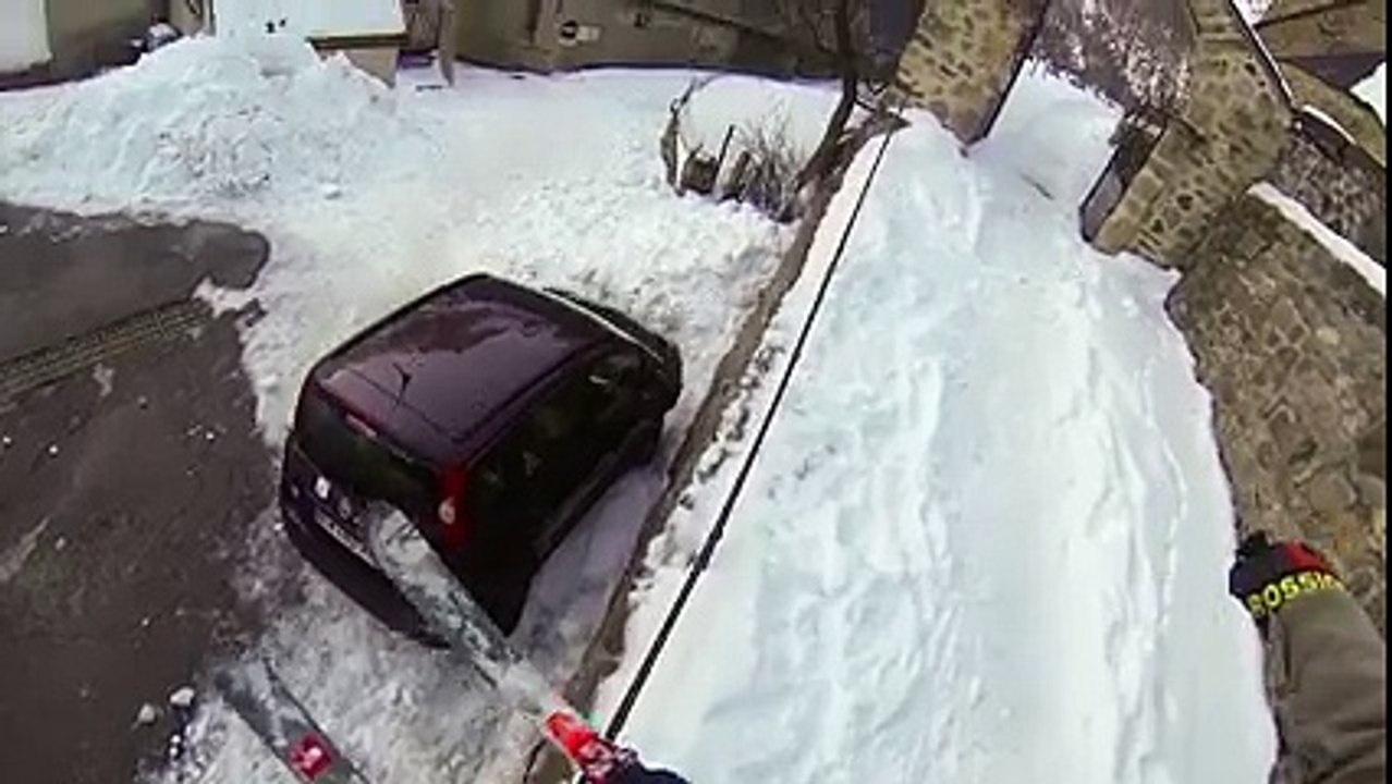 D!CI TV - Dylan Florit s'éclate à ski...dans les rues de la Grave !