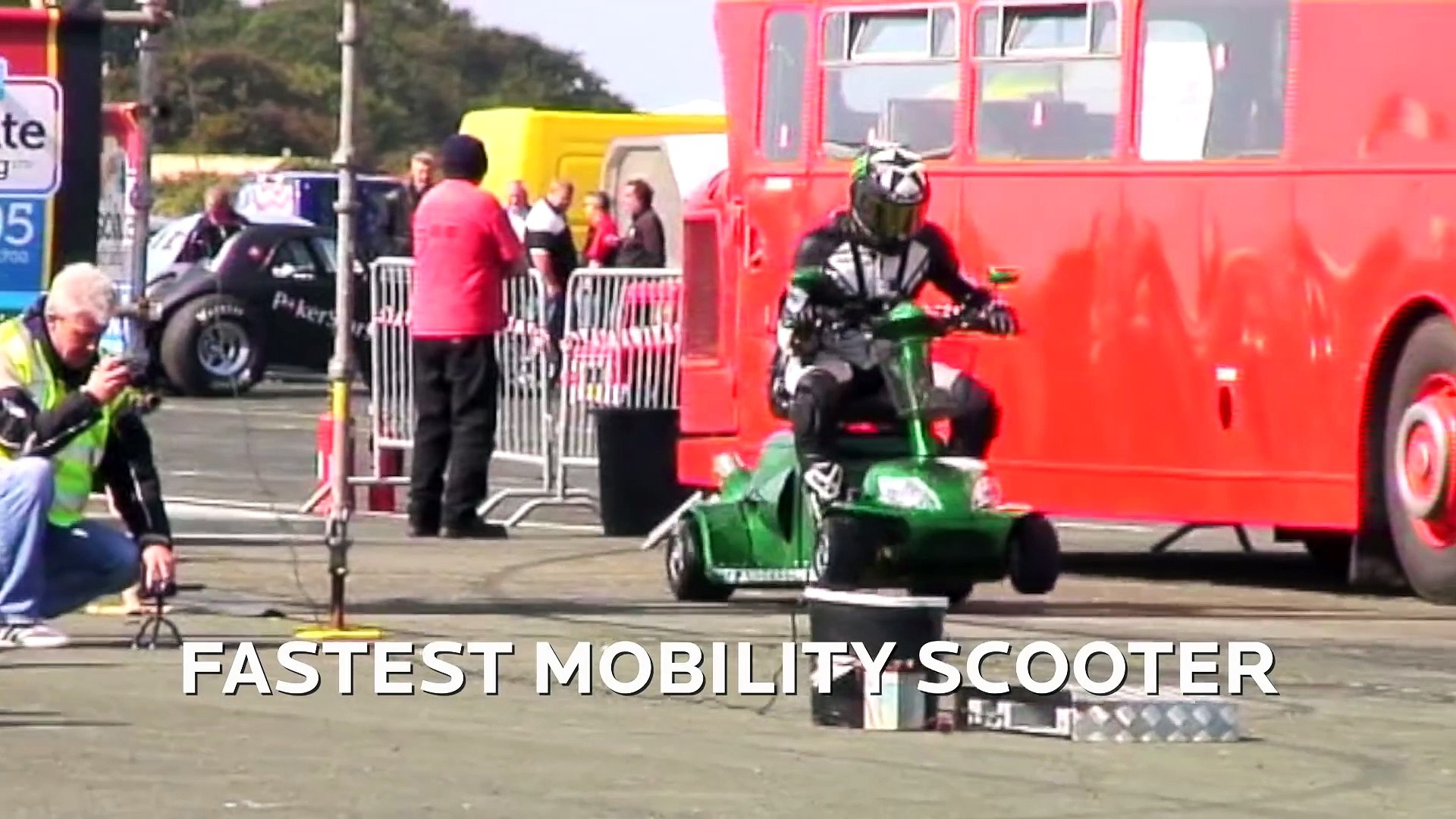 Le fauteuil roulant électrique le plus rapide du monde - 170km/h - Guinness  World Records - Vidéo Dailymotion
