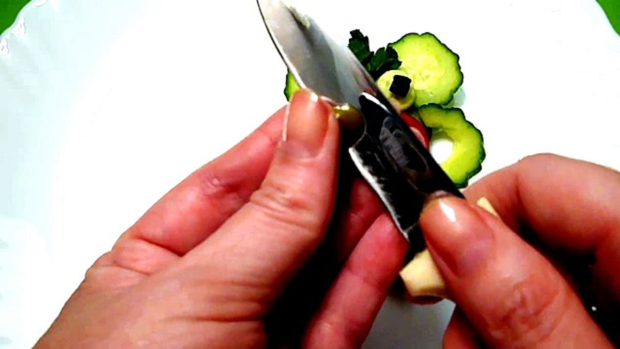 Барашек из огурца! Украшения из овощей! Lamb of cucumber! Decoration of vegetables!