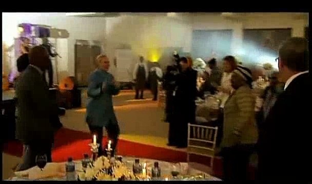 Morandini Zap: Quand Hillary Clinton se lâche sur le dancefloor en Afrique du Sud!