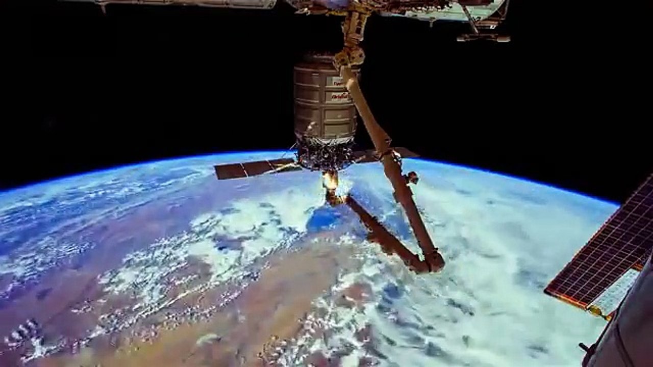 The clearest video of Earth from space I've seen