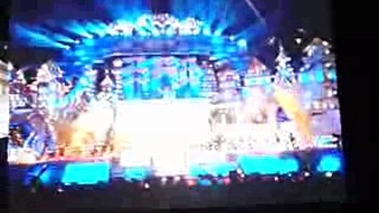 Sharukh Khan and Kajol performing Live on Stardust award 2015 on Dilwale movie song - Gerua_2