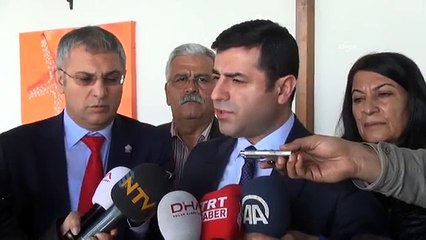 Demirtaş, PKK'ya 'silah bırak' çağrısını değerlendirdi