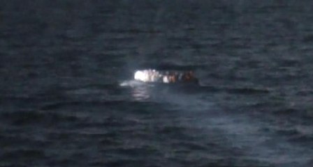 ABD bandıralı yatla kaçak göçmen taşırken yakalandılar