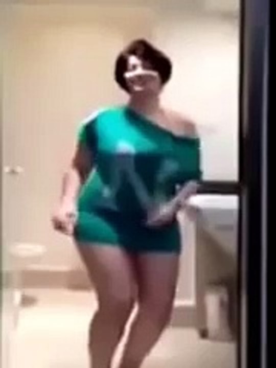 رقص معلايه خليجي - رقص كيك خليجي - رقص معلايه بلبس قصير