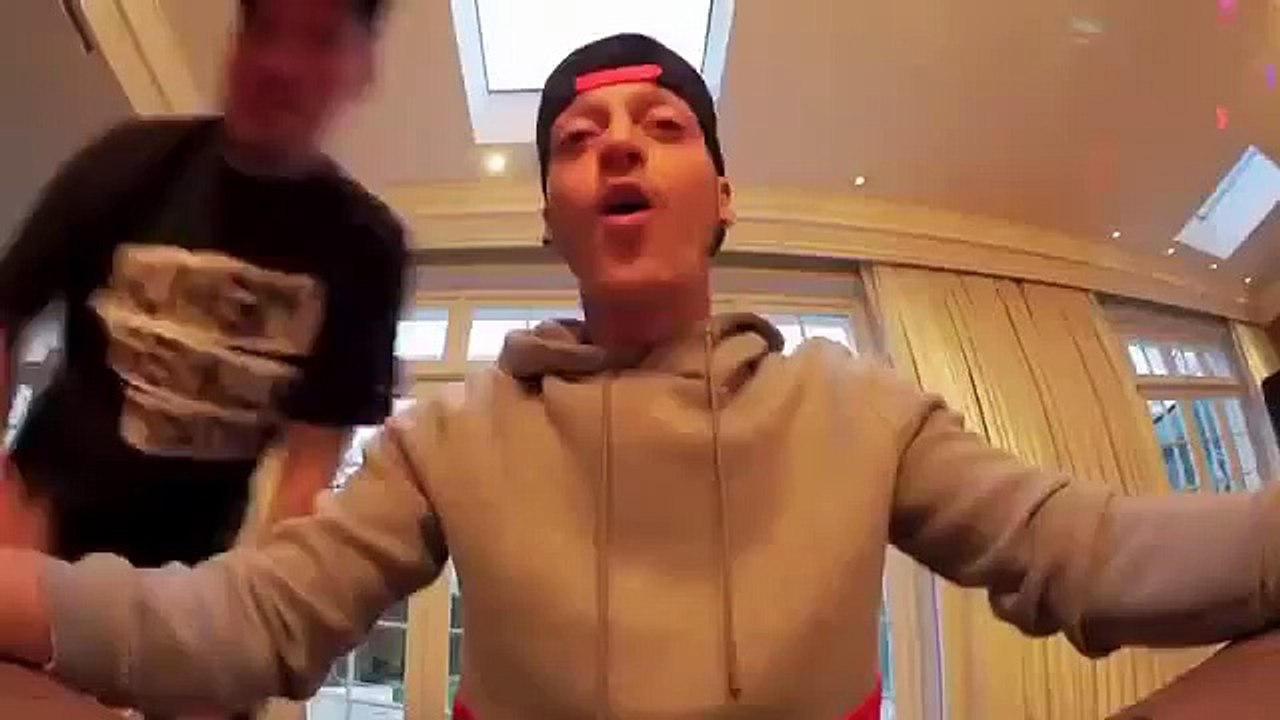 Mesut Özil Çince konuşursa...