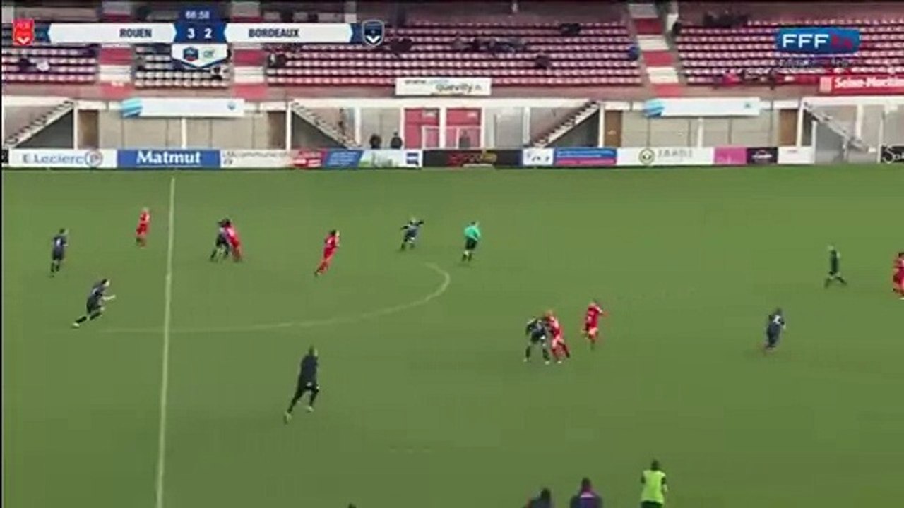 FIGHT At French Women's Match Between Rouen & Bordeaux Crazy Punch Up