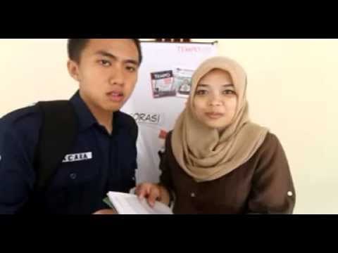 TEMPORASI - Jokowi Bercukur, Kumis yang Tersiksa