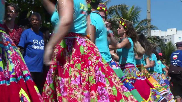 Brésil le carnaval de Rio enivré par les rythmes du Maracatu