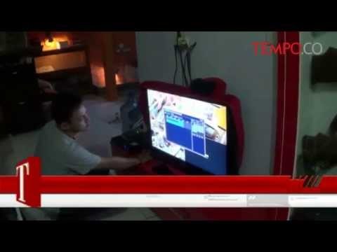 Sudah Nyamar Pengemis, Pencuri Burung Juara Ini Terekam CCTV