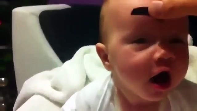 Вот, что происходит, когда оставляешь мужа с ребенком