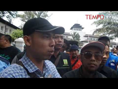 Tolak RPP Pengupahan, Ribuan Buruh Kepung Gedung Sate