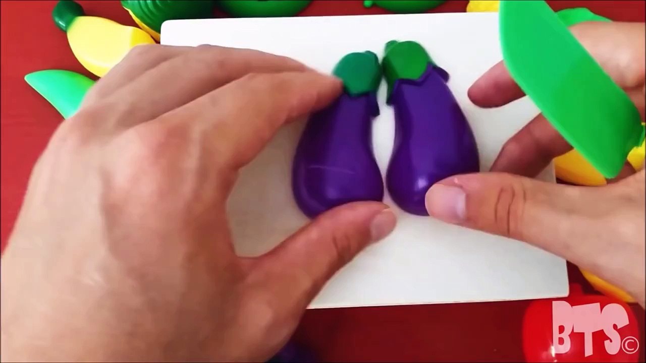 Toy Cutting Fruit & Vegetable Velcro Cooking Playset Salad Wooden and Plastic