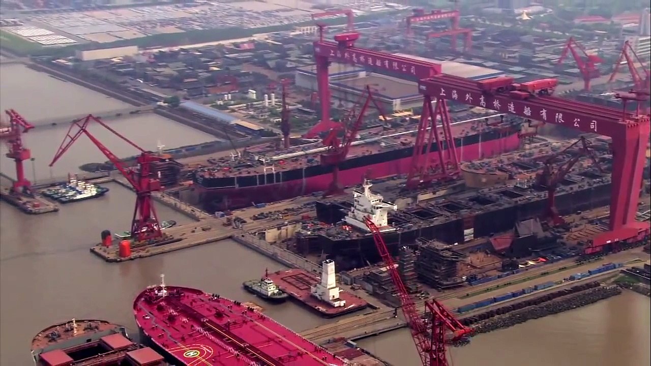 Behind the scenes- Flight above Shanghai with Simon Yam - Planet Ocean