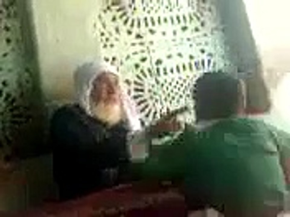 See What this Molvi Did with a Little Kid