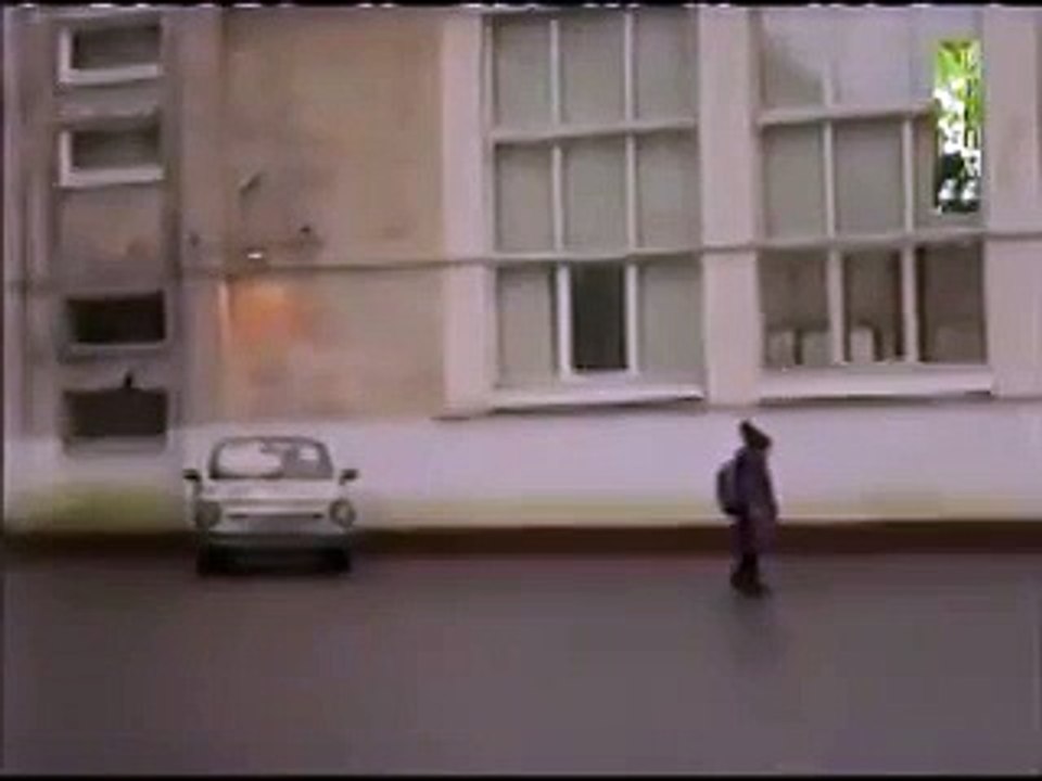 ДЕВОЧКА, СЯДЬ В МАШИНУ