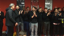 Les joueurs de l'USSM félicités par les supporters