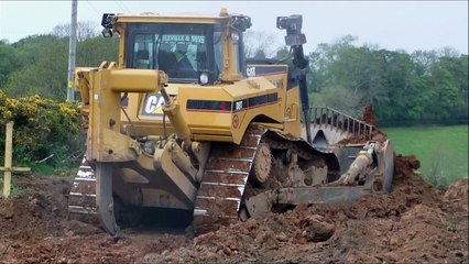 CATERPILLAR D8 T BULLDOZER