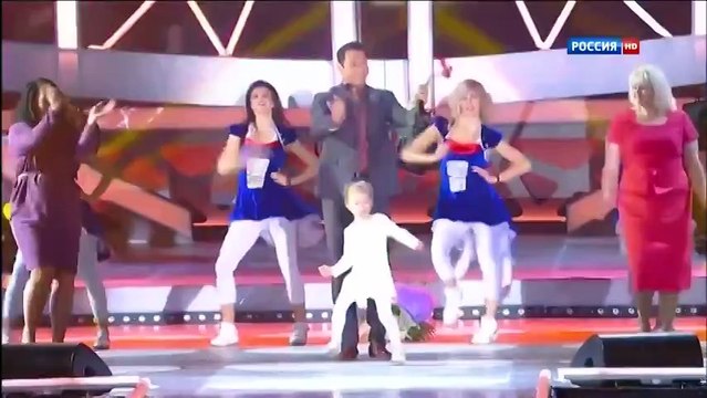 Позитив от маленькой девочки (ВНИМАНИЕ на девочку) Женщина я не танцую