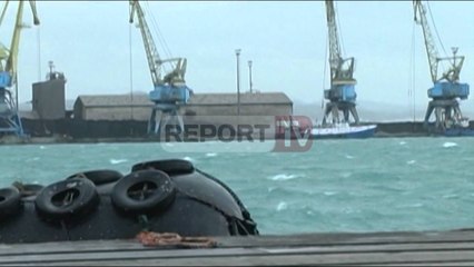 Reprot TV - Erëra të forta në Durrëse Vlorë, 2 tragete me 432 pasagjerë nuk ankorohen