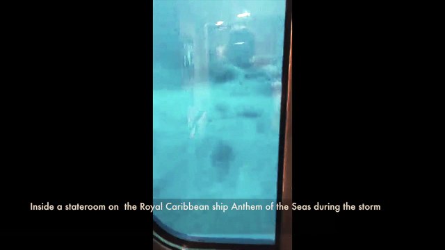 Un bateau de croisière frappé par des vagues de 10m.... Flippant