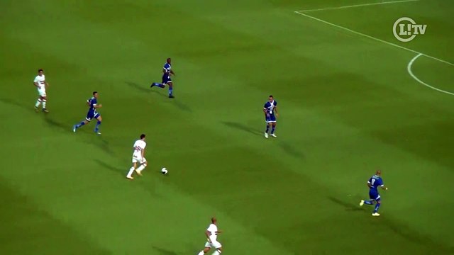 Michel Bastos comemora gol contra o Água Santa com dança