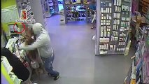 Il video della rapina in una farmacia di Palermo (720p Full HD)