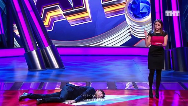 Девушка из клипа Ленинград - Экспонат Юлия Топольницкая ( С чего все начиналось )