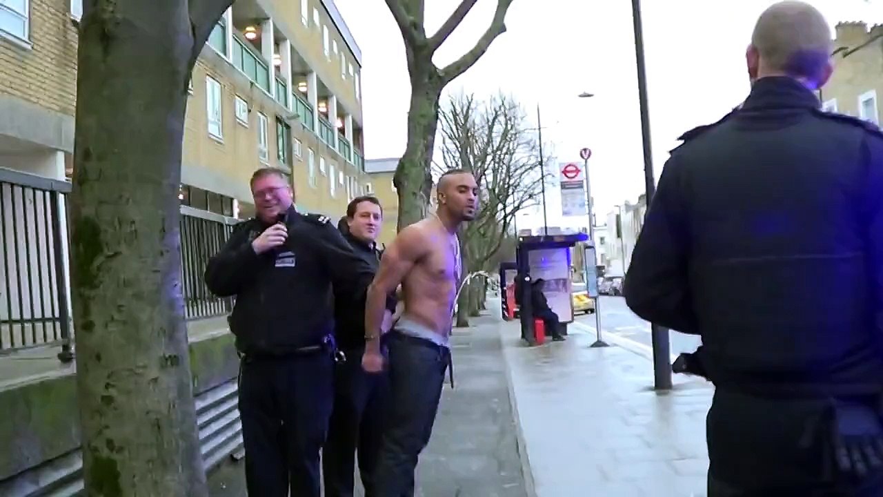Il urine en se faisant arrêter par la police