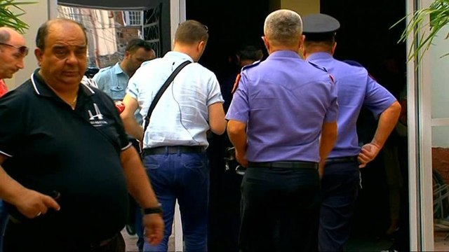 SHTYHET GJYQI NDAJ ARMANDO PRENGES, DEPUTETI KERKON LIRIMIN NGA ARRESTI I SHTEPISE LAJM