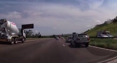 Instant karma pour le conducteur d'un BMW X5