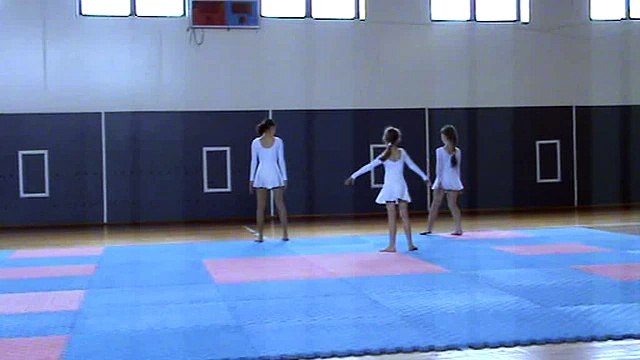 Белый танец (акробатика)