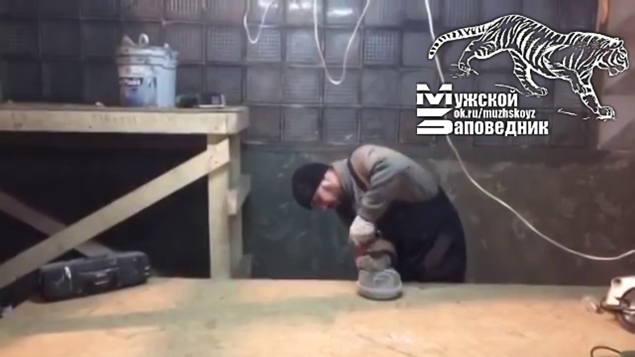 На лабутенах -  мужская версия! ))))