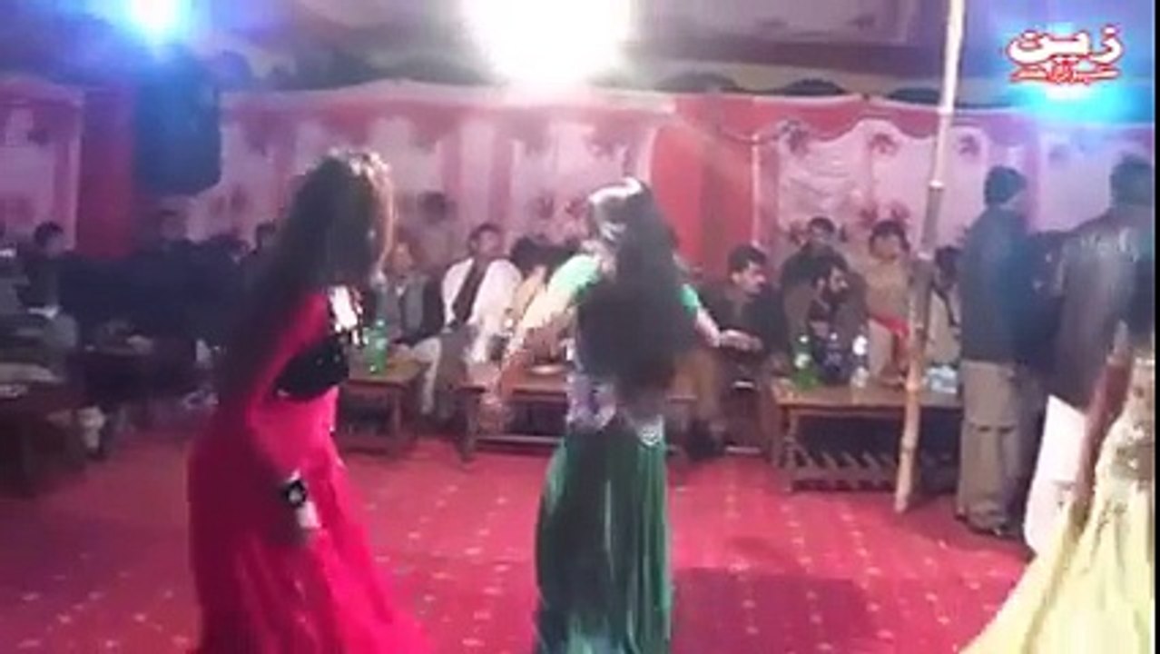 Hot Mujhra in Pakistan