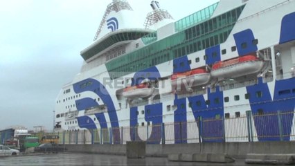 Report TV - Ishin nisur nga Bari, ankorohen në Durrës pas 8 orë qëndrimi në det