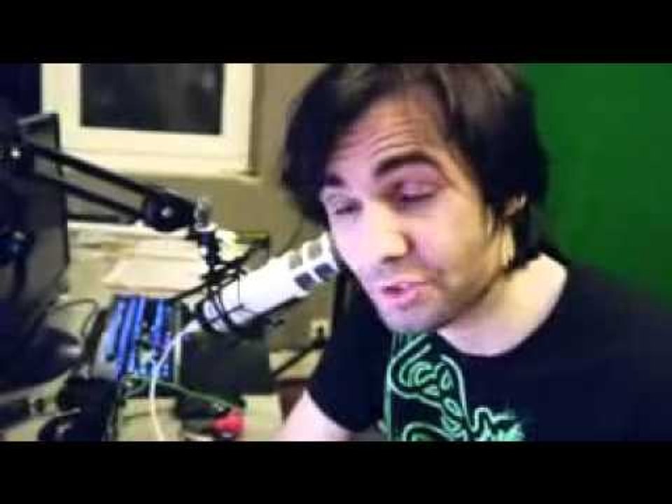 Hot Girl says wtf control me with your brain