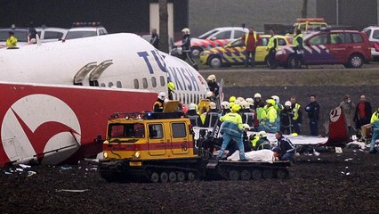 Télécharger la video: Turkish Airlines Flight 1951 Boeing 737 Amsterdam Schiphol Airport ATC Crash Audio