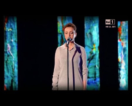 Sanremo 2016, Selvaggia Lucarelli e il commento sull’outfit di Arisa