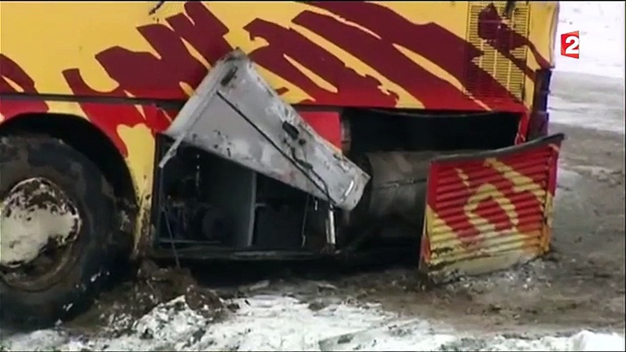 Accident d'un car scolaire dans le Doubs : deux morts et sept blessés