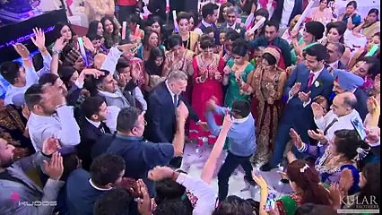 Kid vs Adult in Wedding Dance-off! This little man is awesome..