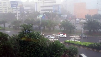 2015-10-04 Typhoon Mujigae in Hainan, China