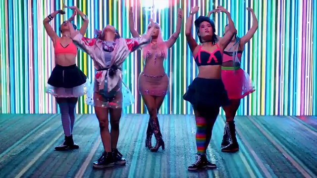 Nicki Minaj Disses Kylie Jenner & Lip Kit Sells Out Again