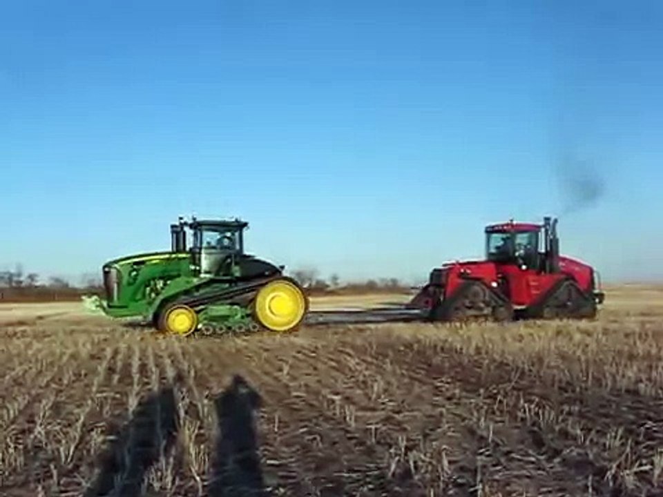Гусеничные тракторы Case quadtrac STX535 vs John Deere 9630T, кто сильнее-
