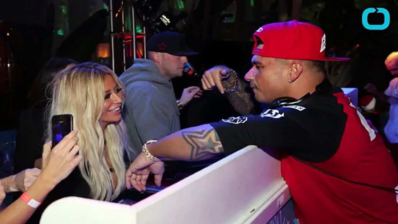 Aubrey O'Day is Dating Pauly D... (FULL HD)