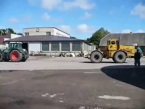 Тракторы Кировец К-700 vs Fendt Vario 930, кто сильнее-