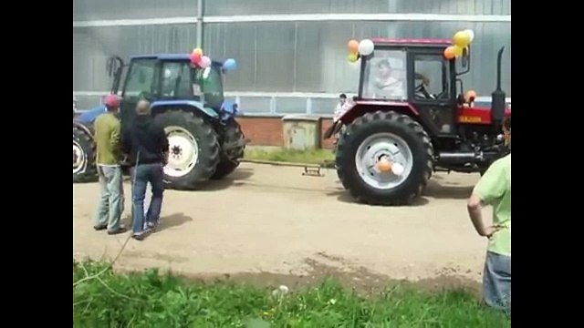 Тракторы, кто сильнее- Беларус МТЗ 82 vs New Holland TL90