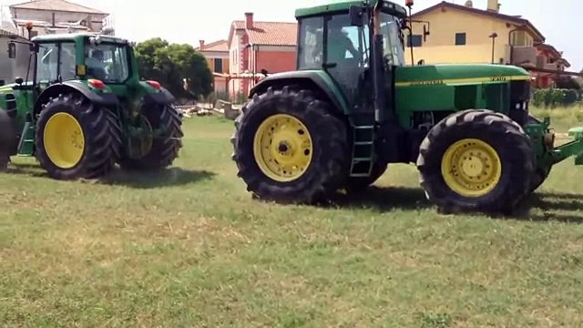 Тракторы, кто сильнее- John Deere 6530 vs John Deere 7810