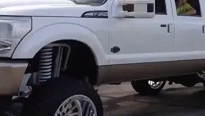 Çeken Arabayı Alır